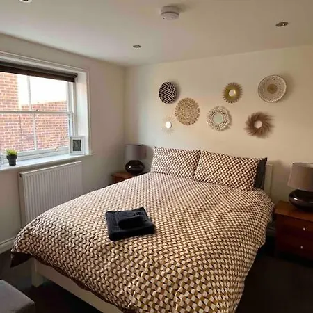 Town Centre Apartment With Parking Wallingford Exterior photo