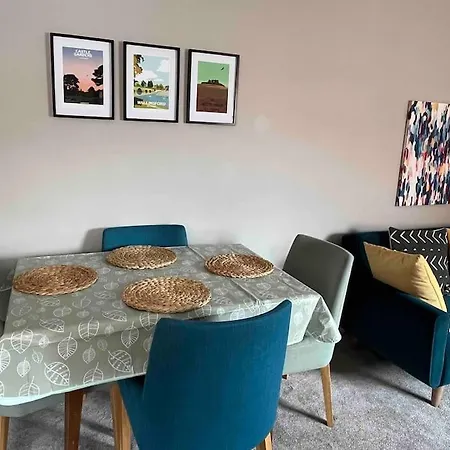 Town Centre Apartment With Parking Wallingford Exterior photo