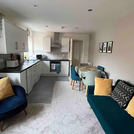 Town Centre Apartment With Parking Wallingford Exterior photo